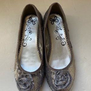 Children place silver flat size 5